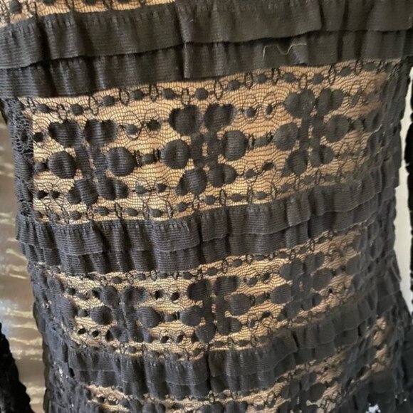 Max Studio black lace top - Picture 7 of 8